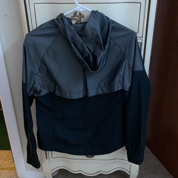 Nike Windrunner - Picture 4 of 4